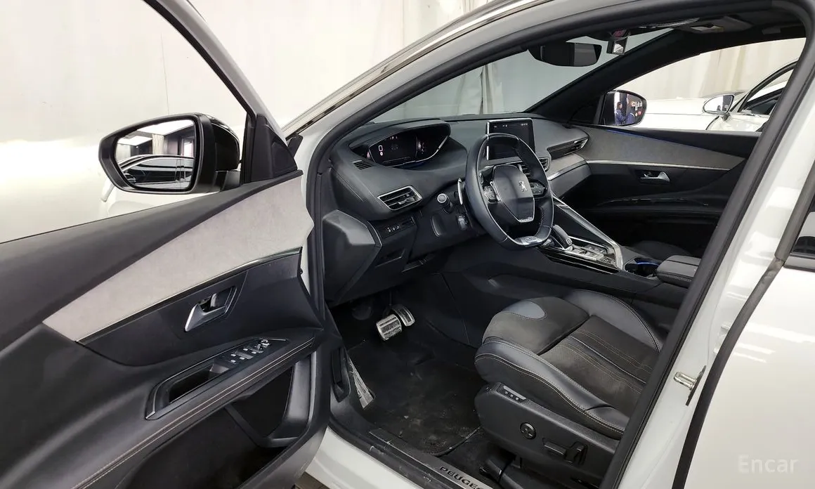 Фото 10 - Peugeot 3008