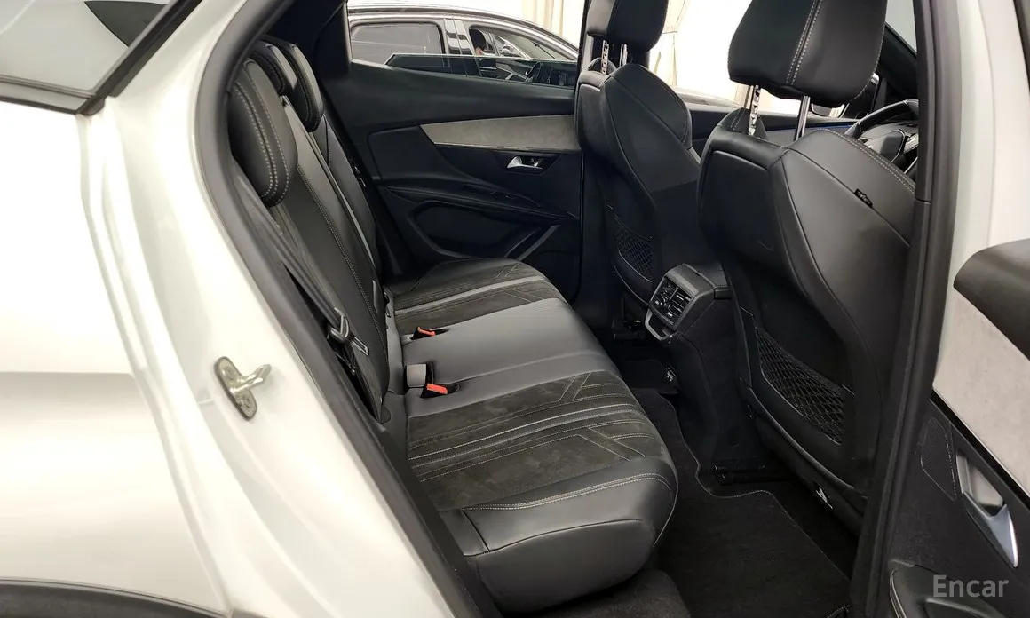 Фото 12 - Peugeot 3008