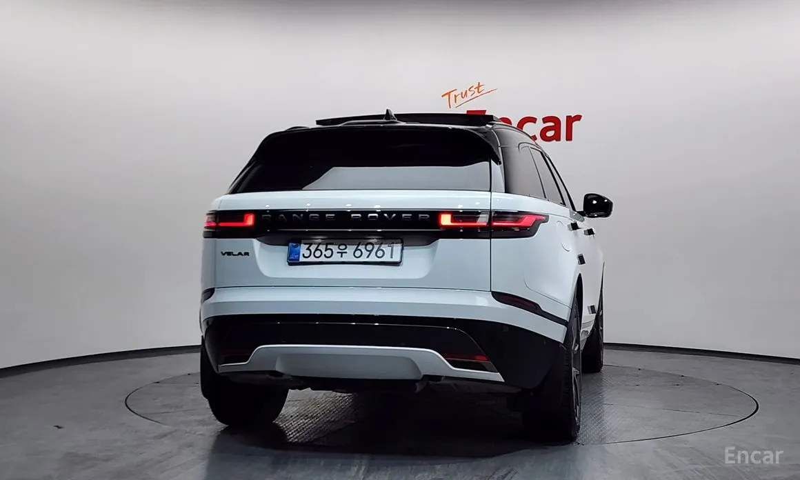 Фото 4 - Land Rover Range Rover Velar