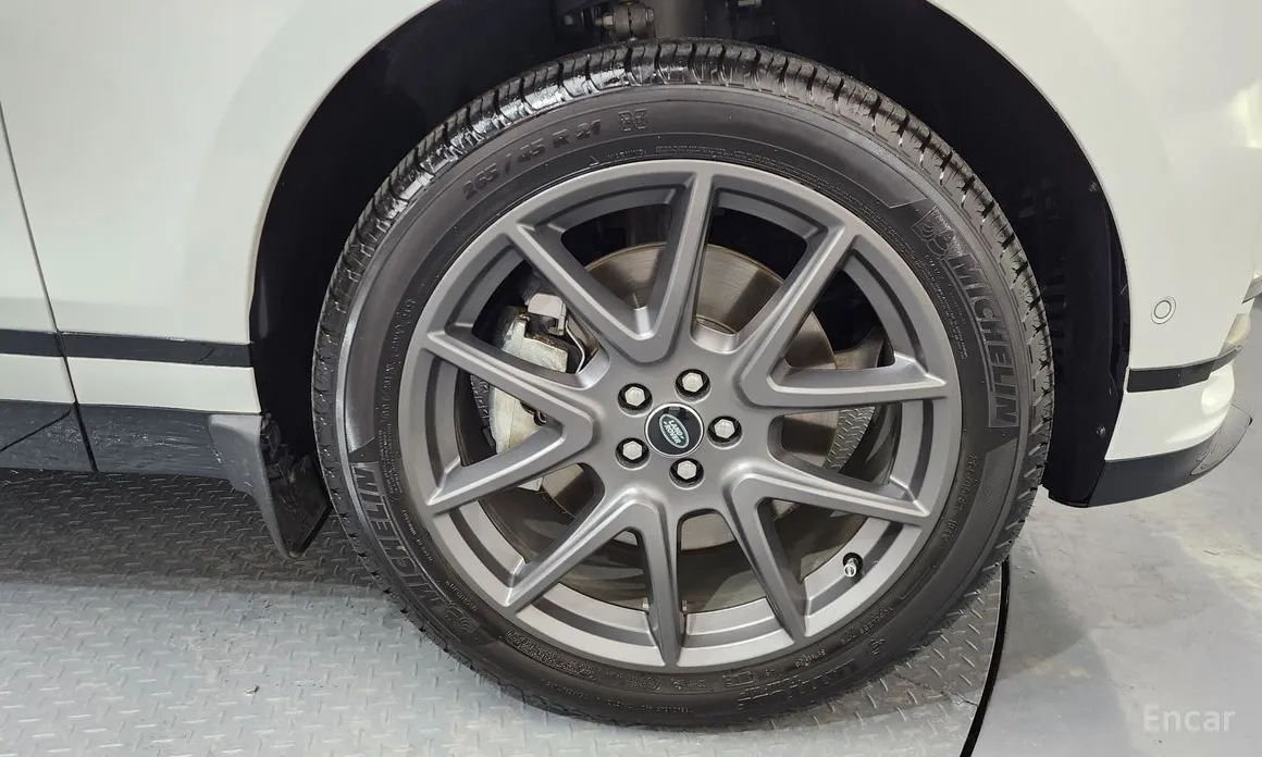 Фото 5 - Land Rover Range Rover Velar