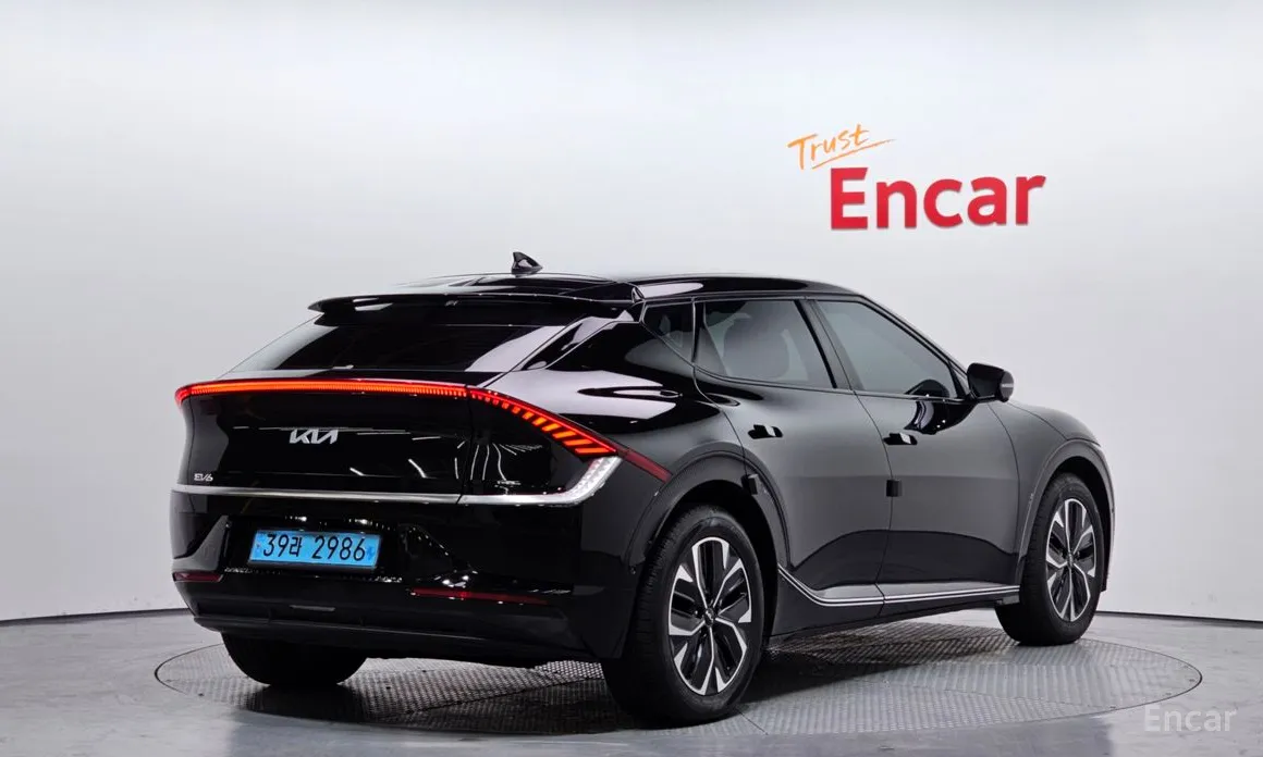 Фото 2 - Kia EV6