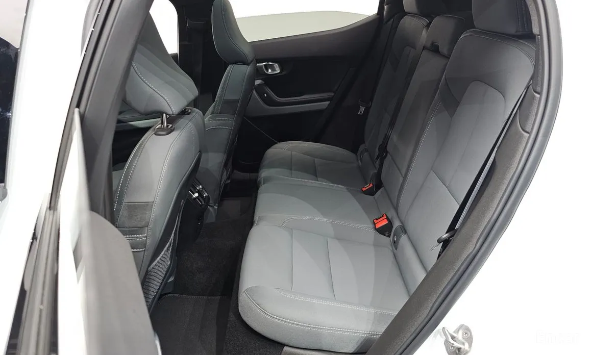 Фото 12 - Polestar 2