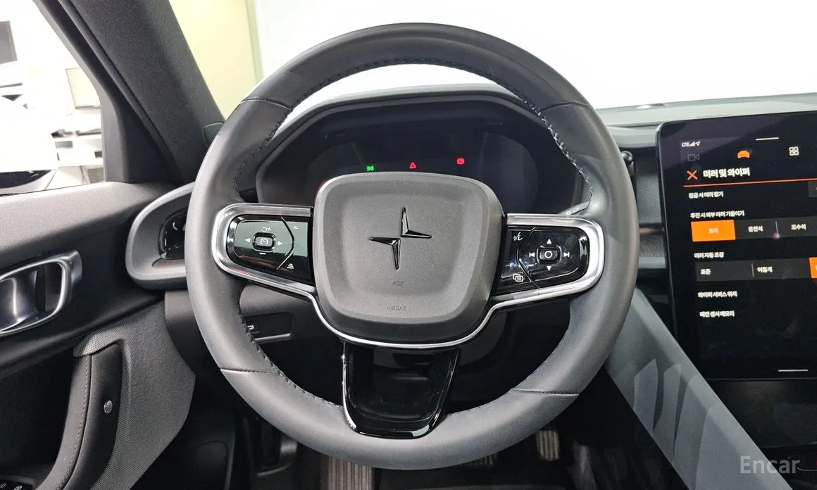 Фото 13 - Polestar 2