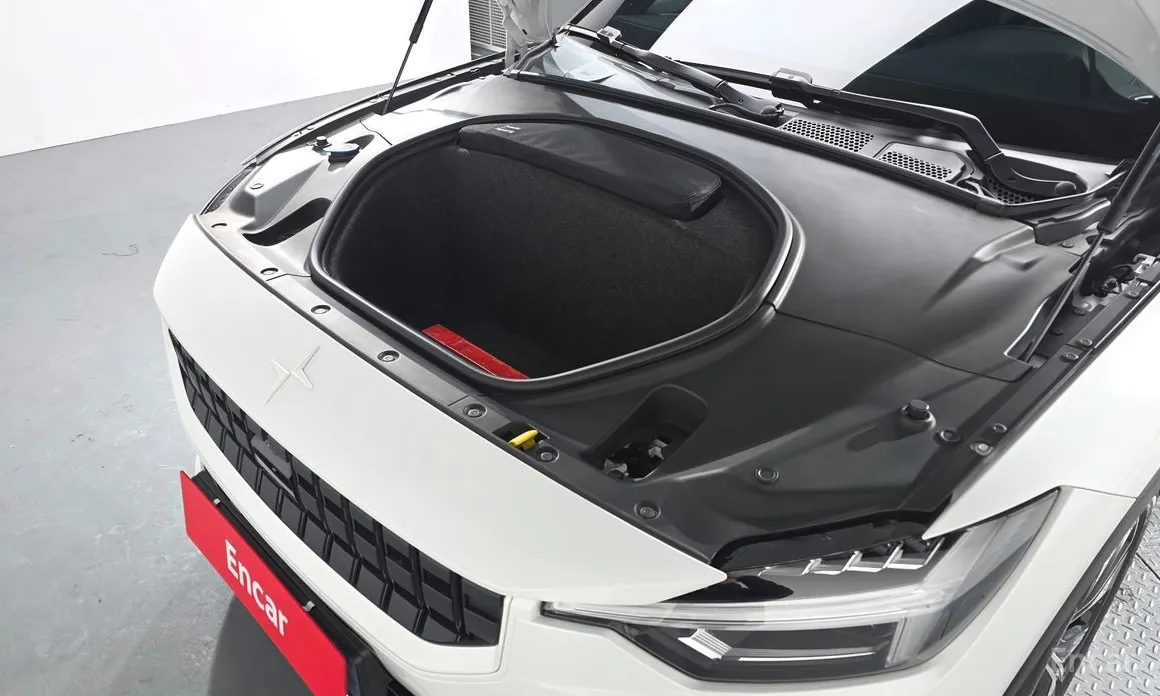 Фото 6 - Polestar 2