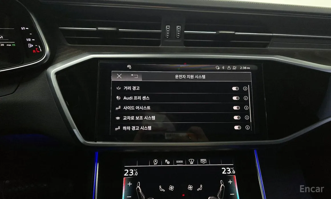 Фото 15 - Audi A6