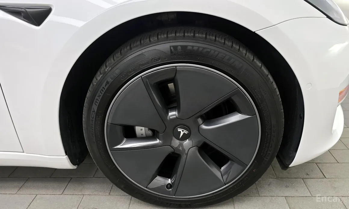 Фото 5 - Tesla Model 3