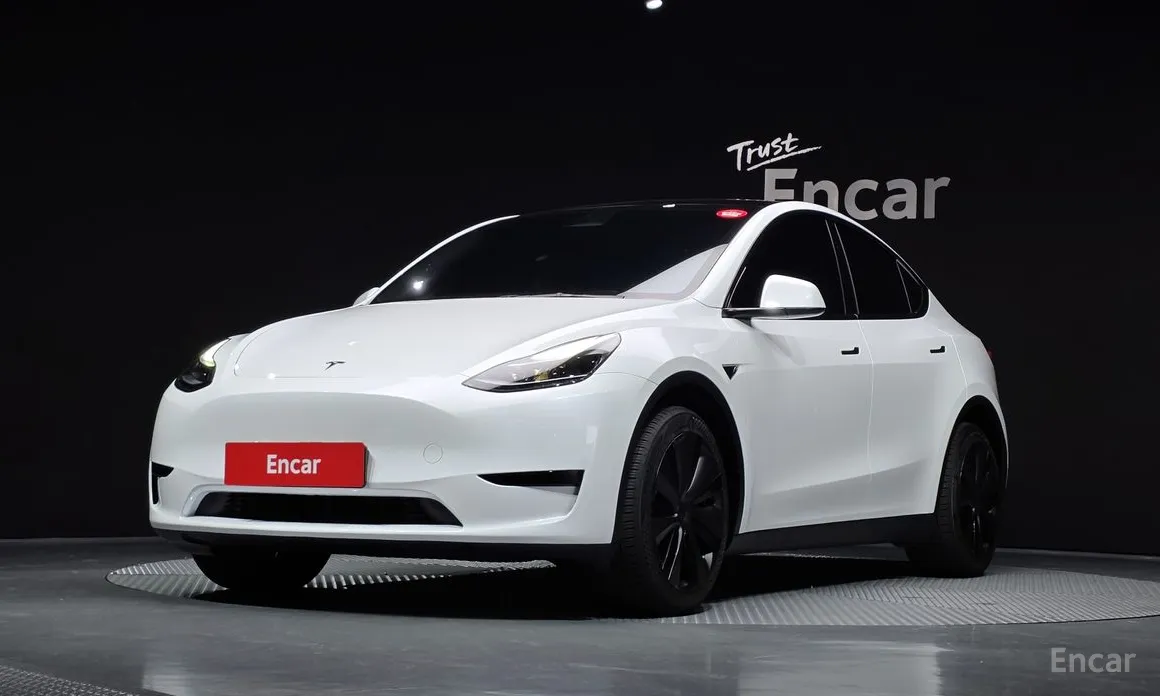 Фото 1 - Tesla Model Y