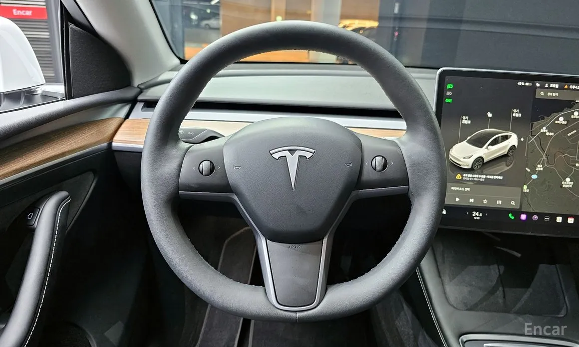 Фото 13 - Tesla Model Y
