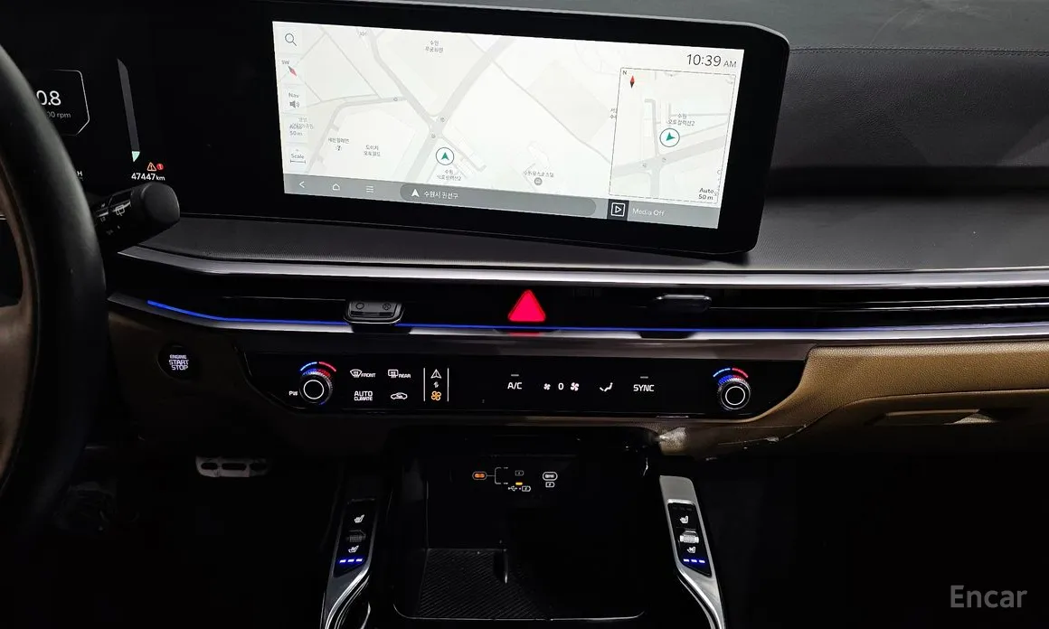 Фото 14 - Kia Sorento