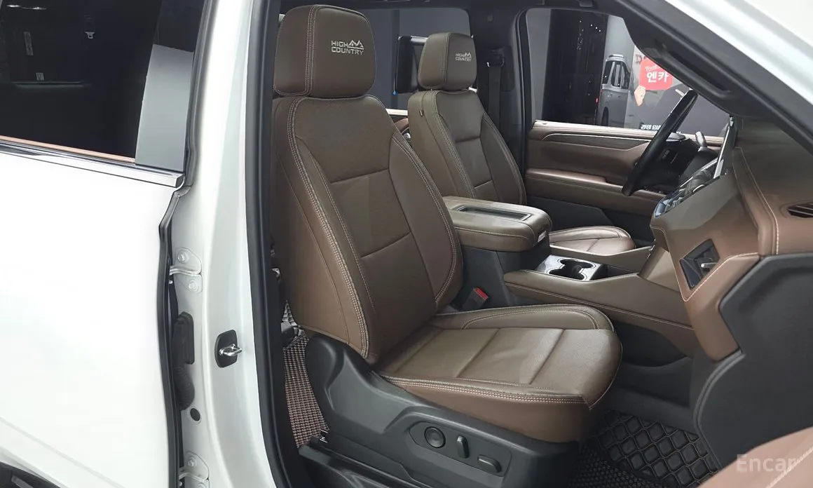 Фото 10 - Chevrolet Tahoe