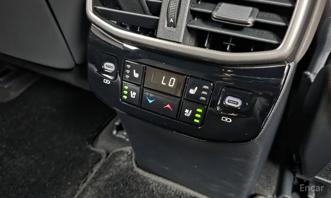 Фото 18 - Lexus RX