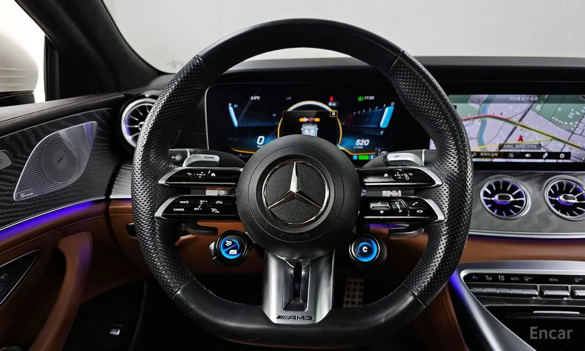 Фото 13 - Mercedes-Benz AMG GT