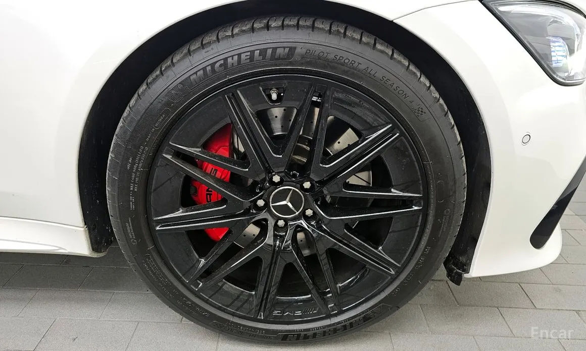Фото 5 - Mercedes-Benz AMG GT