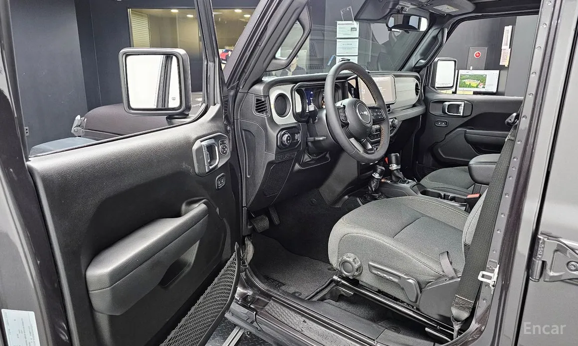 Фото 11 - Jeep Wrangler