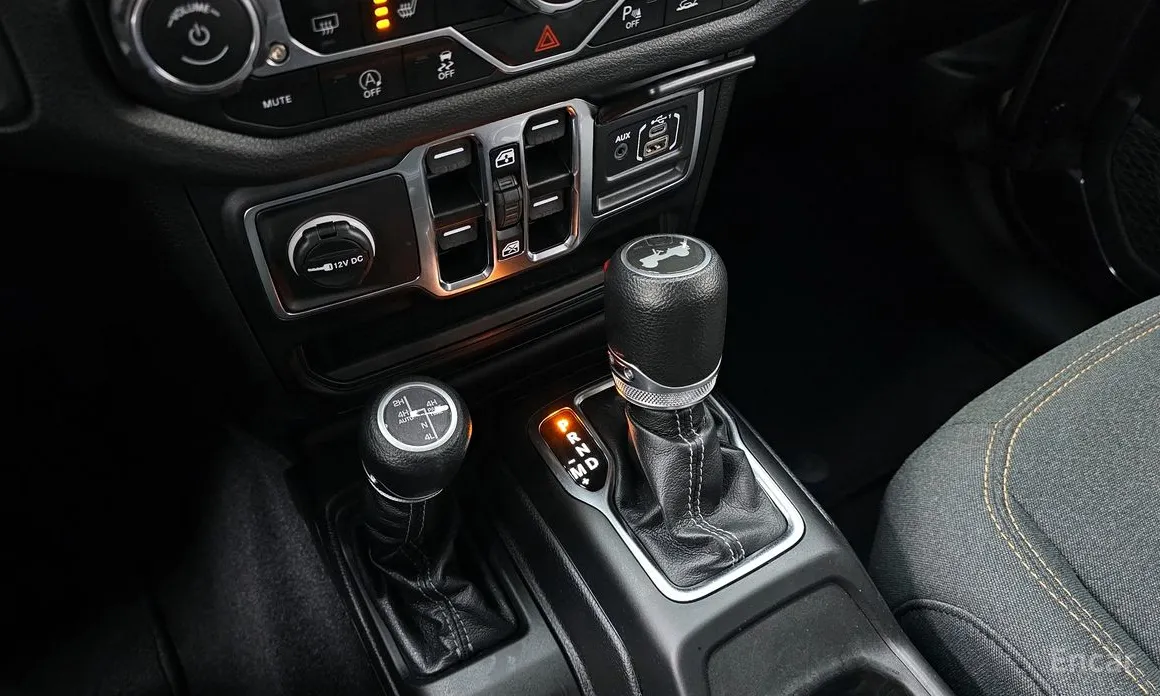 Фото 9 - Jeep Wrangler