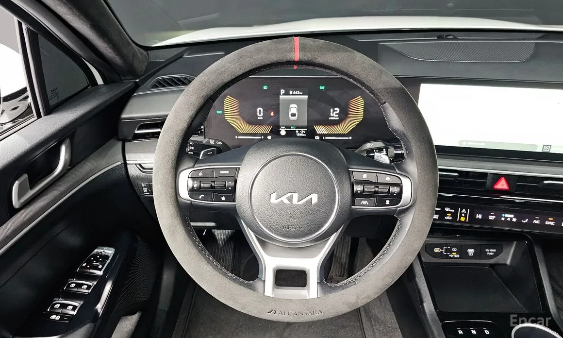 Фото 13 - Kia K5