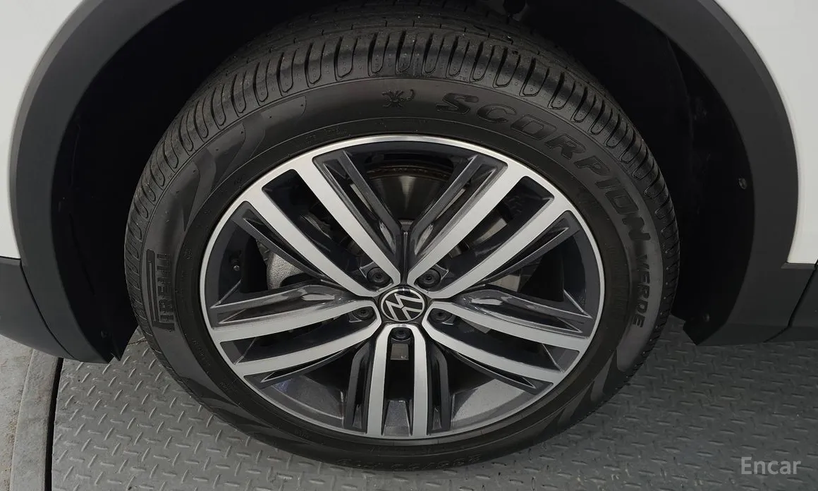 Фото 5 - Volkswagen Tiguan