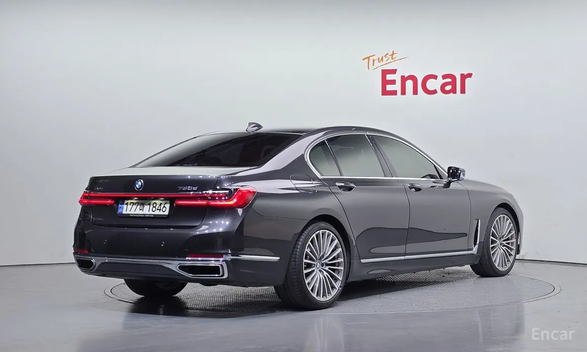 Фото 2 - BMW 7 Series