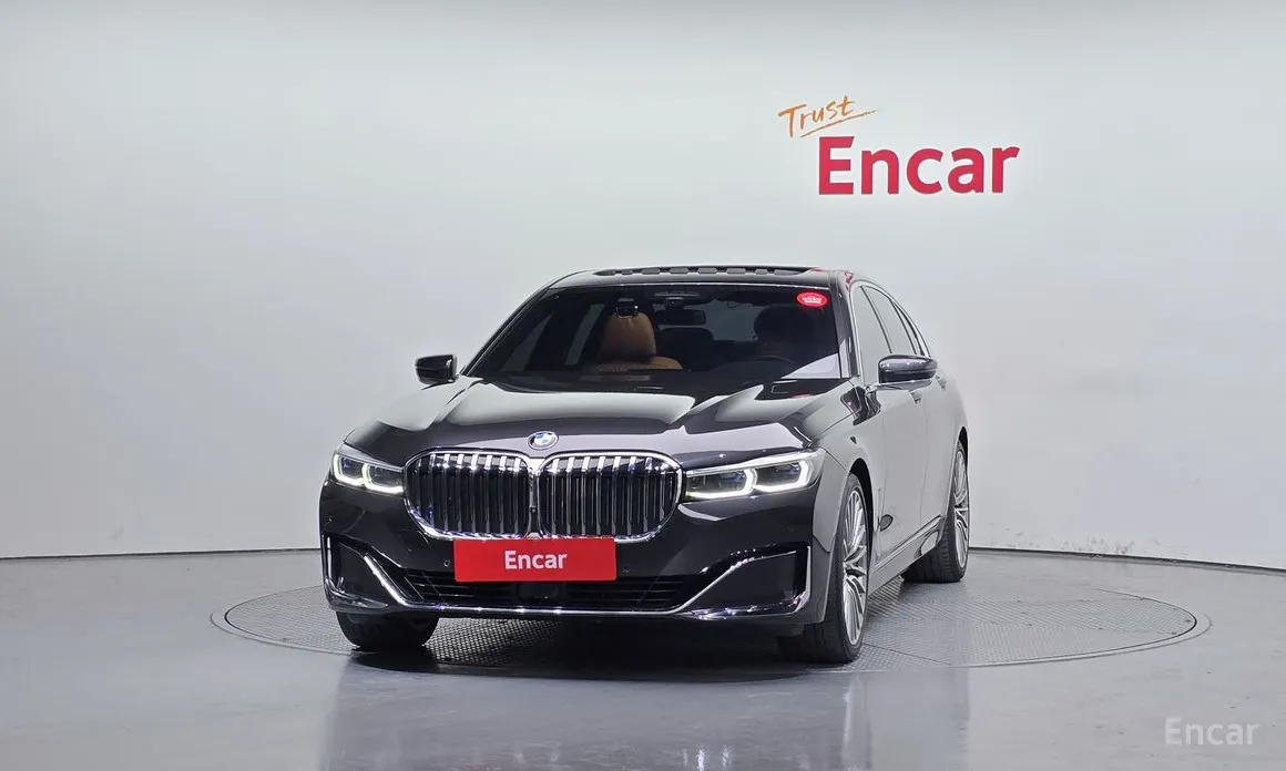 Фото 3 - BMW 7 Series