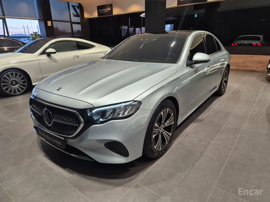 Фото 1 - Mercedes-Benz E-Class