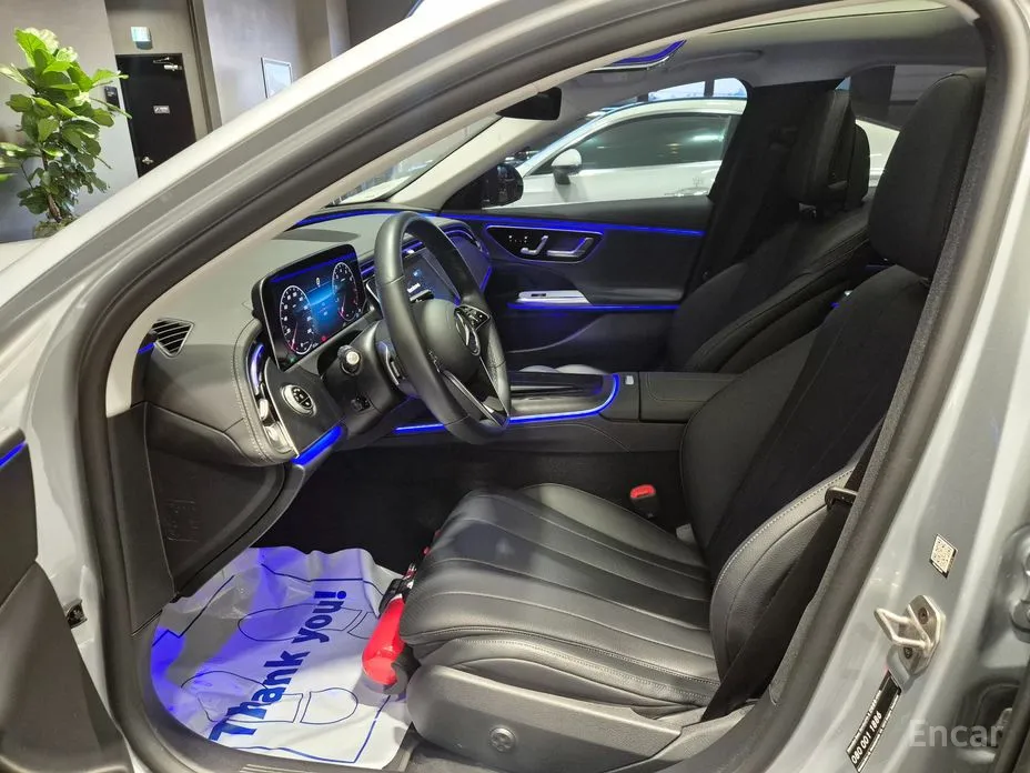 Фото 10 - Mercedes-Benz E-Class