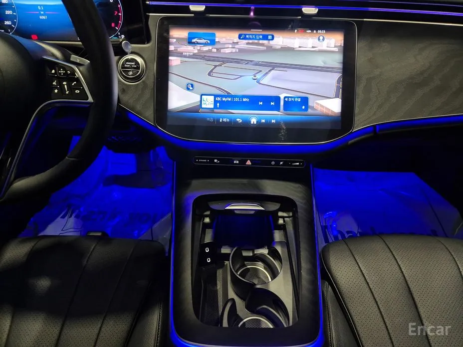 Фото 14 - Mercedes-Benz E-Class