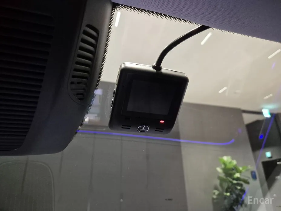 Фото 19 - Mercedes-Benz E-Class