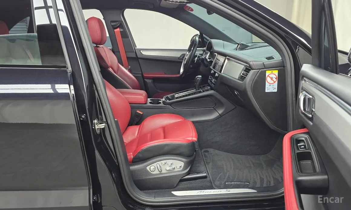 Фото 11 - Porsche Macan