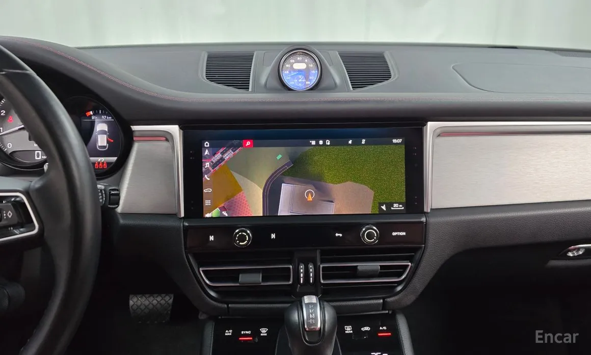 Фото 14 - Porsche Macan