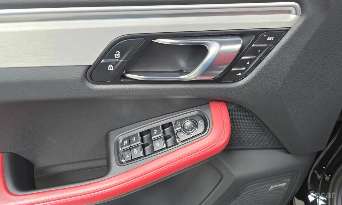 Фото 16 - Porsche Macan