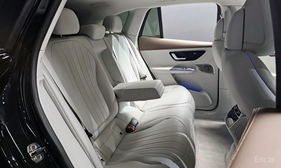 Фото 12 - Mercedes-Benz EQE