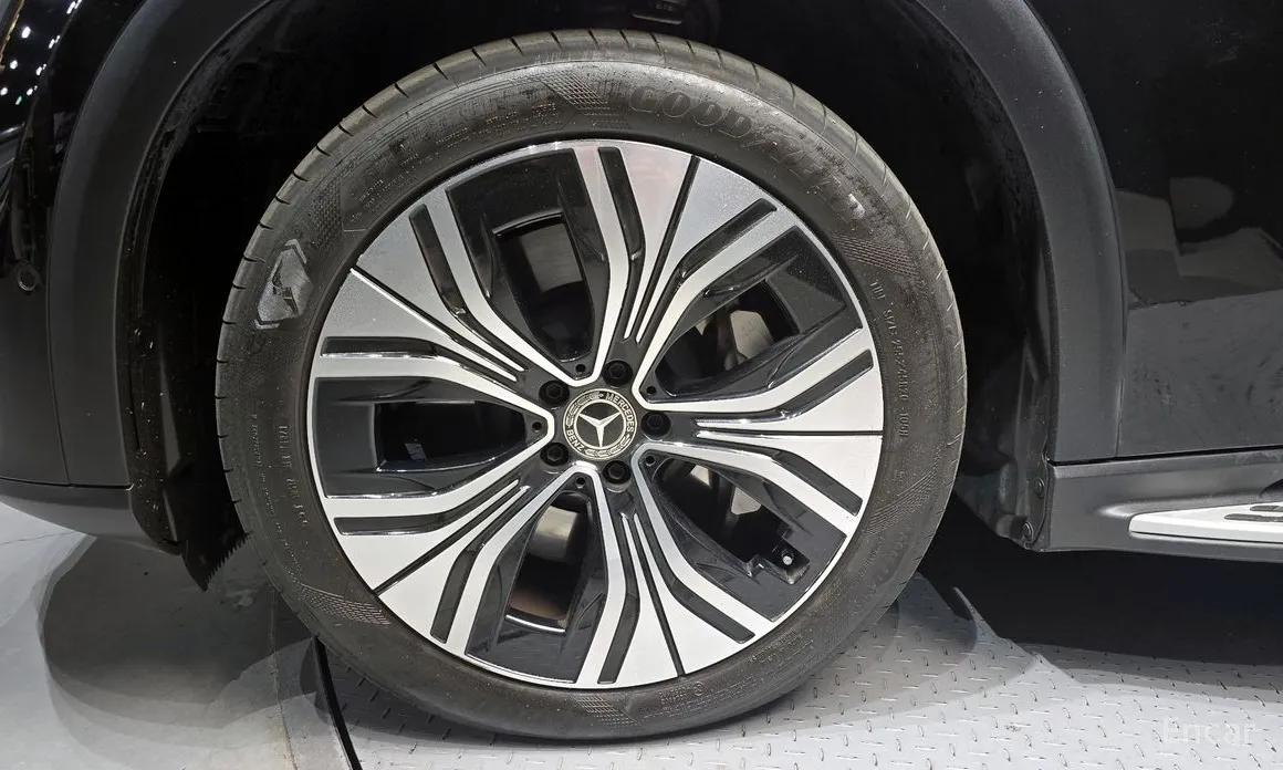 Фото 5 - Mercedes-Benz EQE