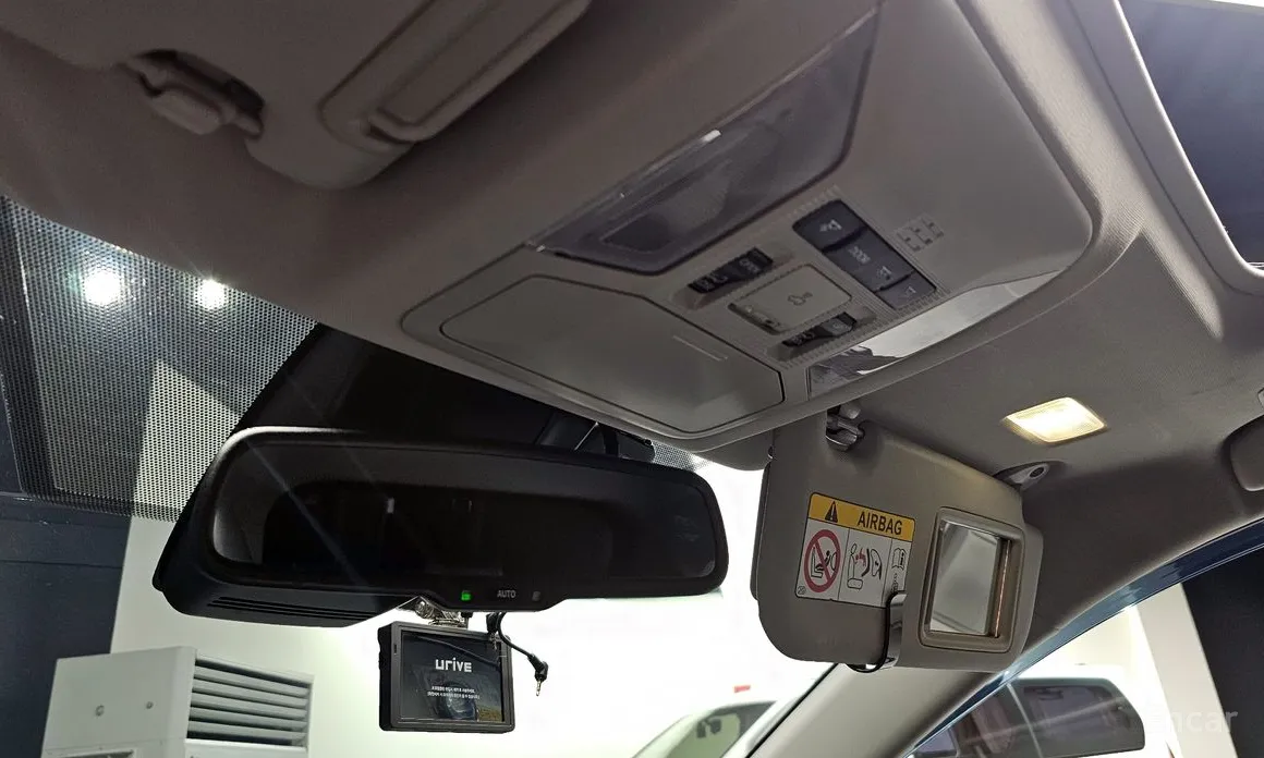 Photo 18 - Toyota RAV4