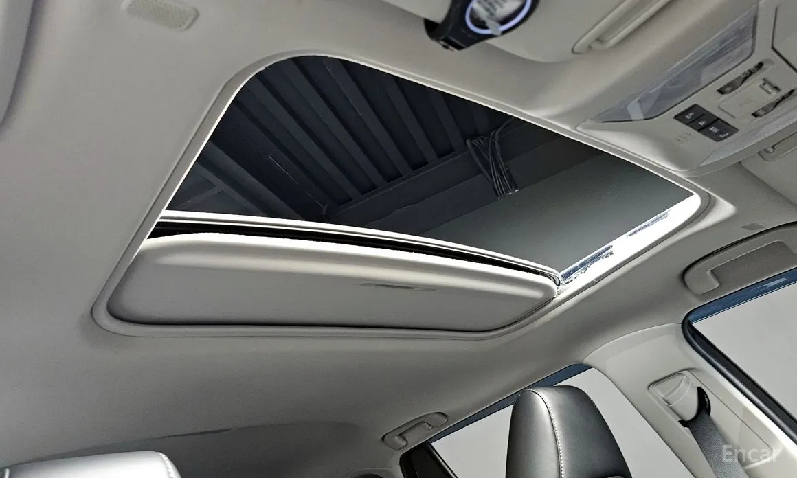 Photo 19 - Toyota RAV4