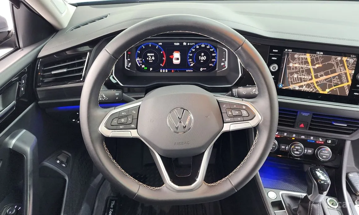 Фото 13 - Volkswagen Jetta