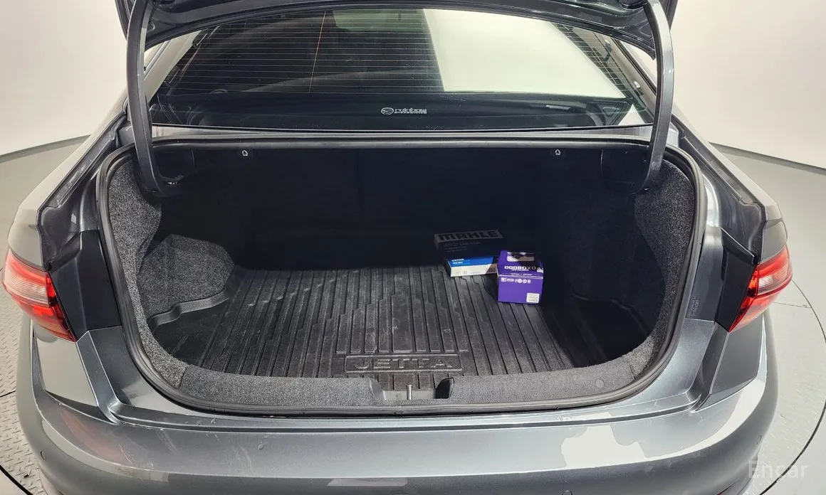 Фото 20 - Volkswagen Jetta