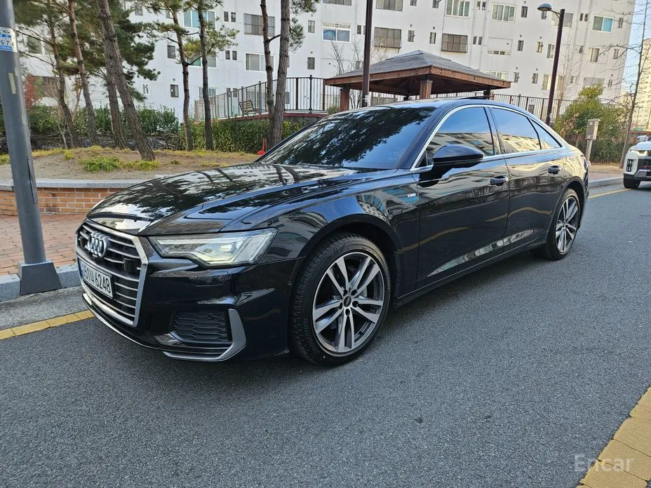 Фото 1 - Audi A6