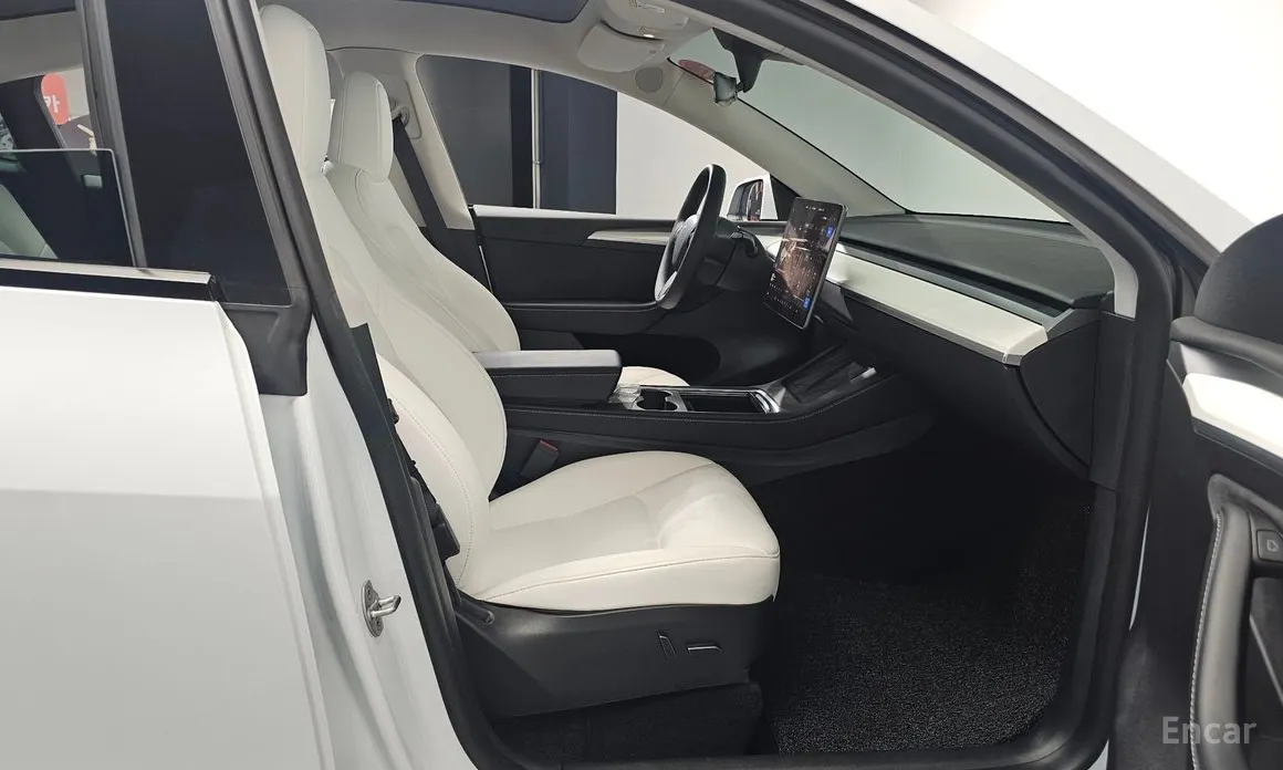 Фото 11 - Tesla Model Y