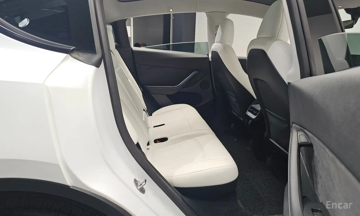 Фото 12 - Tesla Model Y