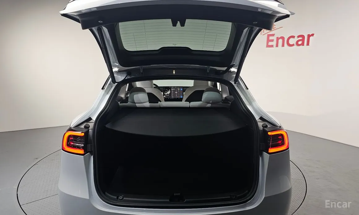 Фото 20 - Tesla Model Y