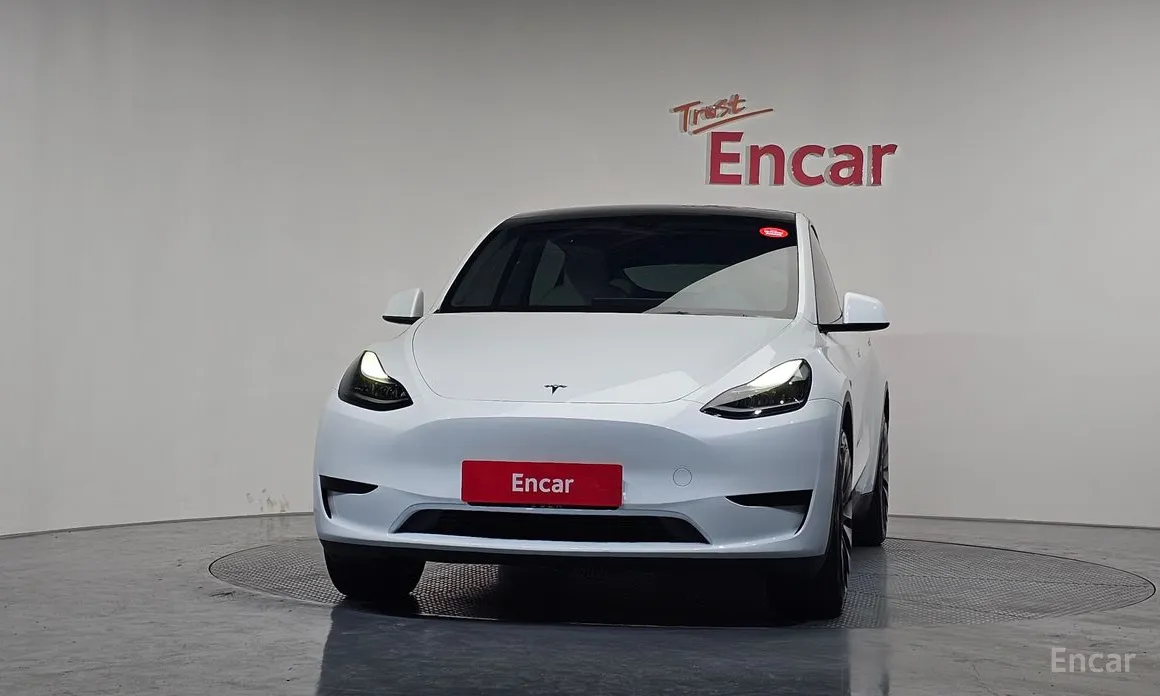 Фото 3 - Tesla Model Y