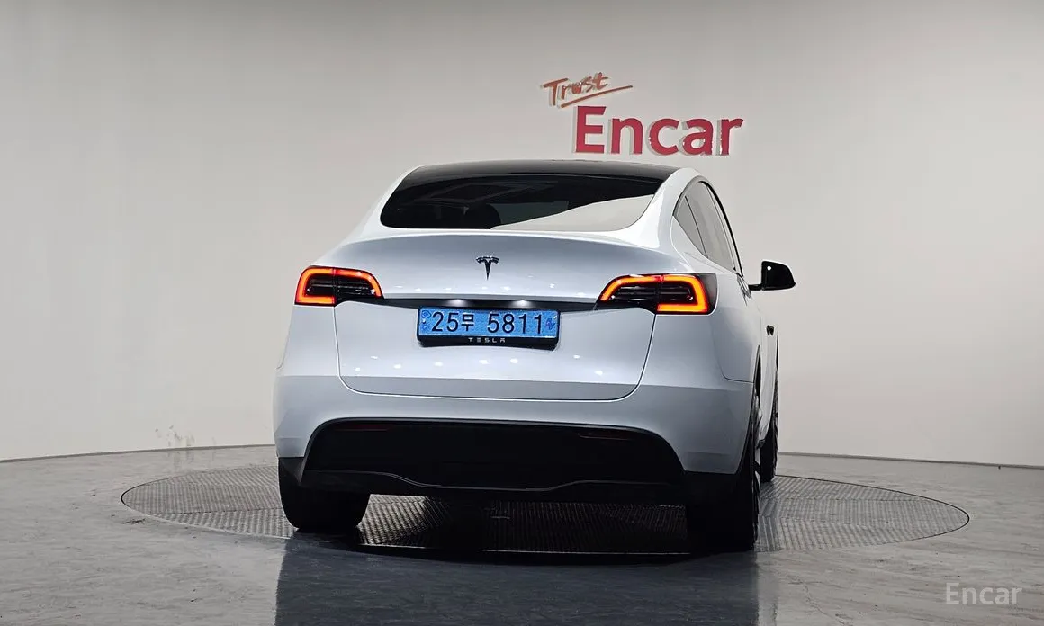 Фото 4 - Tesla Model Y