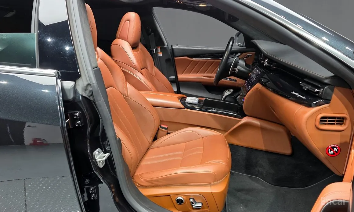 Фото 11 - Maserati Quattroporte