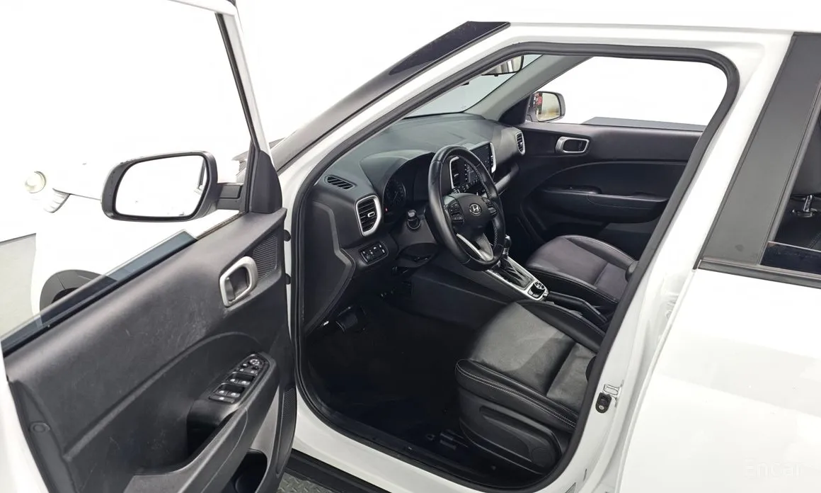 Фото 10 - Hyundai Venue