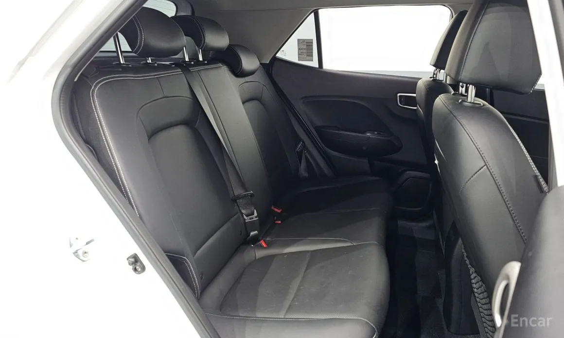 Фото 12 - Hyundai Venue