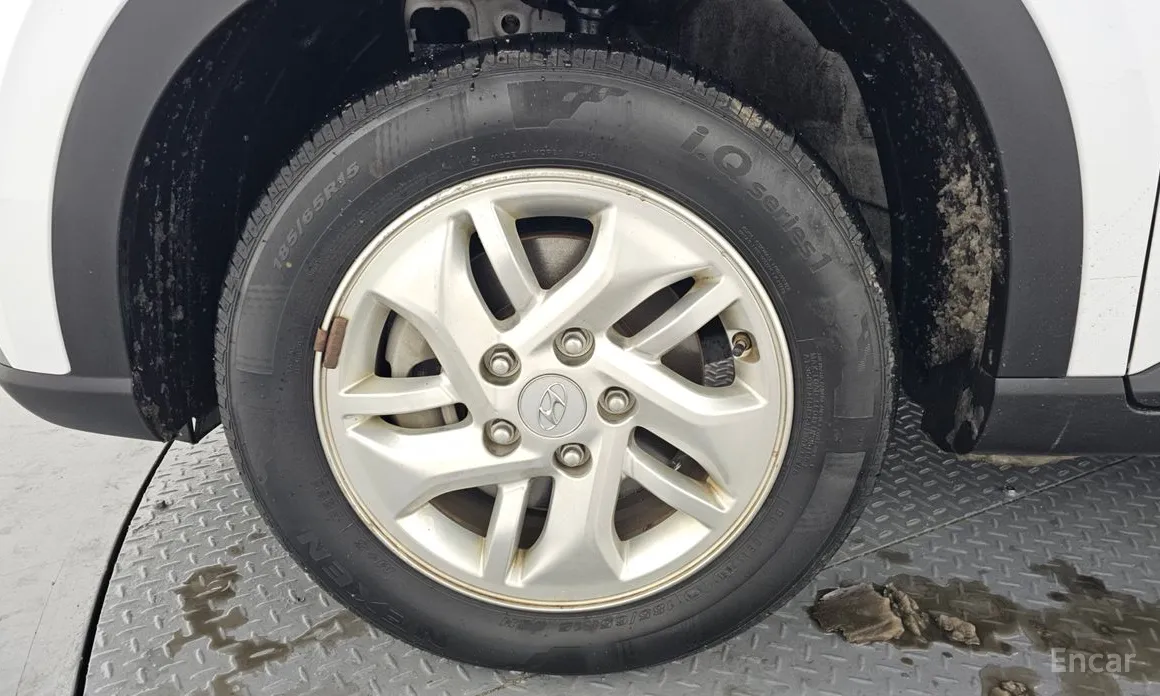 Фото 5 - Hyundai Venue