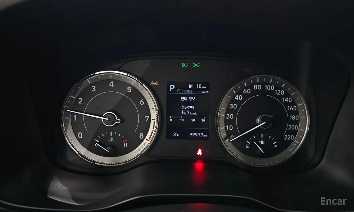 Фото 8 - Hyundai Venue