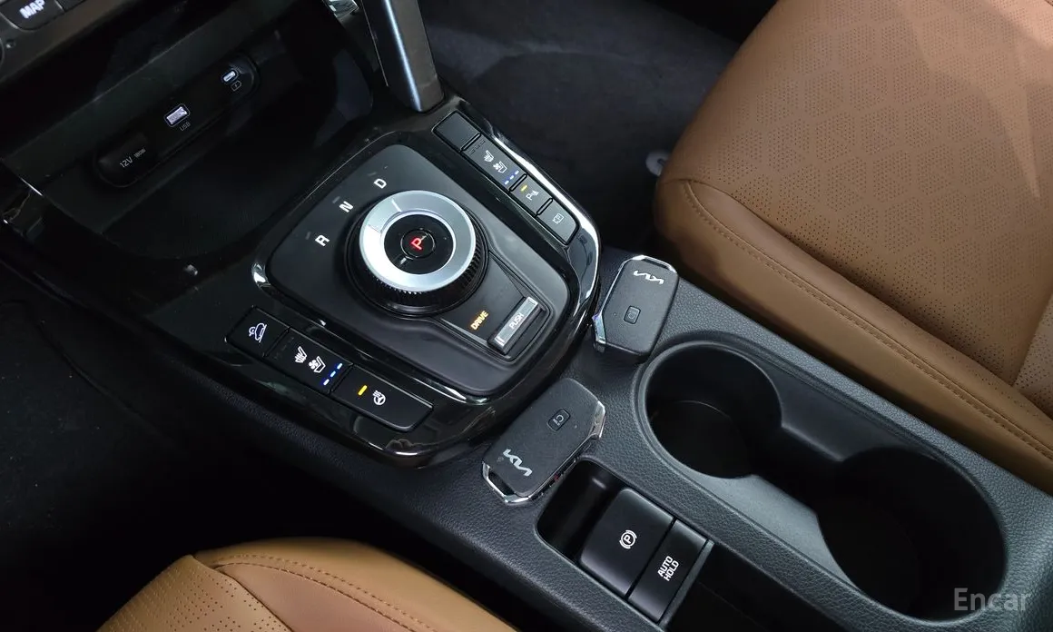 Фото 9 - Kia Seltos