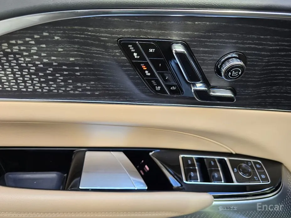 Фото 12 - Cadillac Lyriq