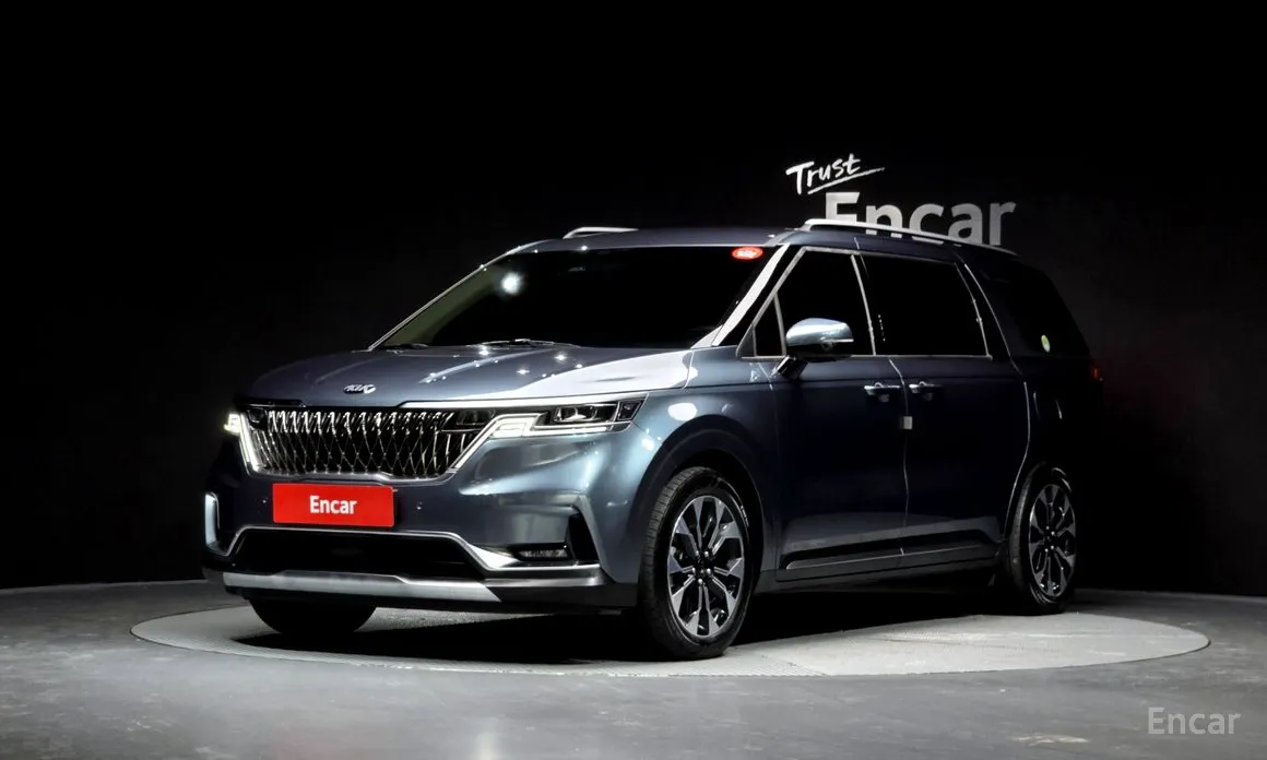 Фото 1 - Kia Carnival